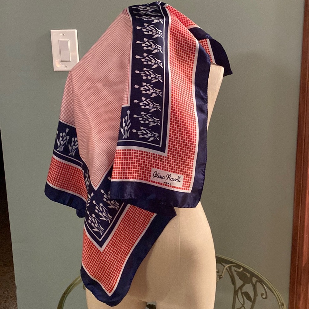Olivia Rosselli scarf
